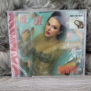 Taylor Swift A Life Of A Showgirl CD